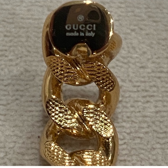 Gucci Brushed Gold GG chain hoop earrings - Picture 5 of 7